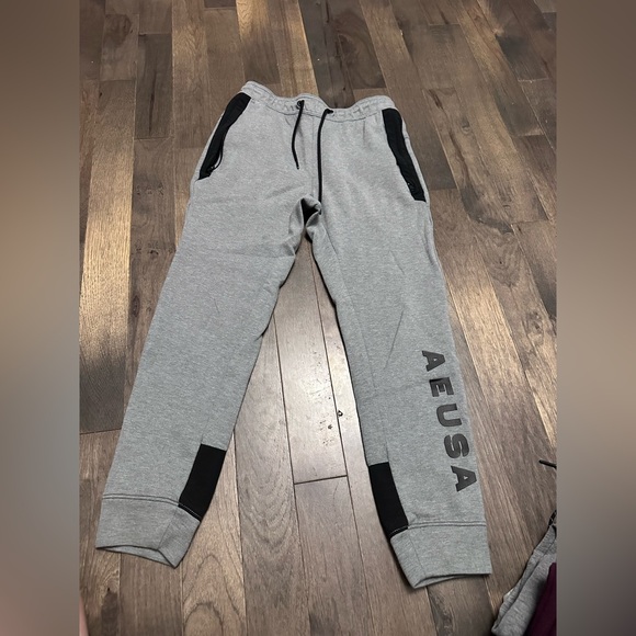 American Eagle joggers - Picture 1 of 2